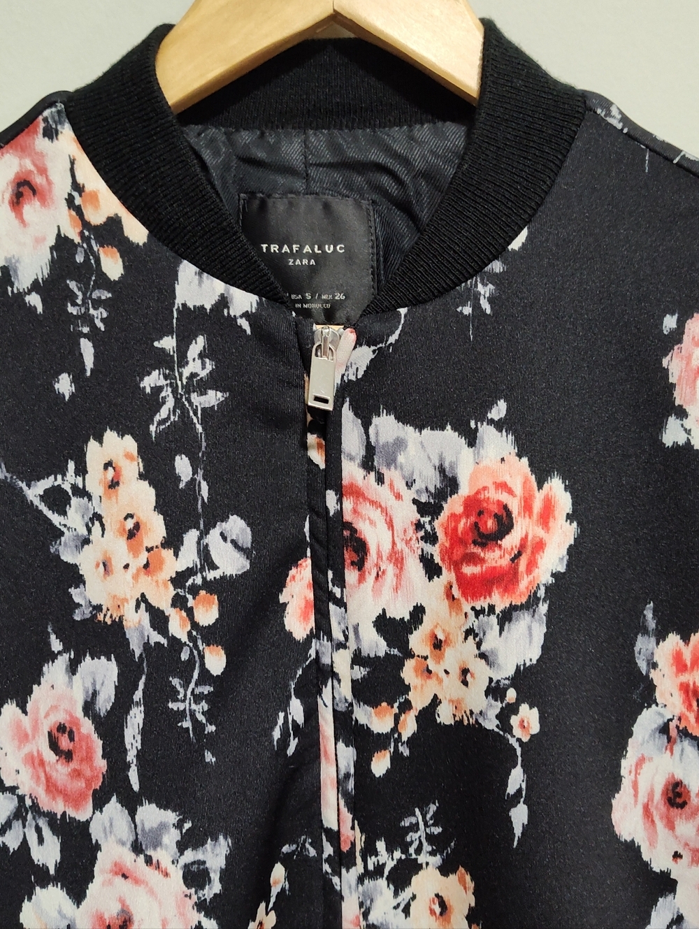 Zara Trafaluc Black Floral Bomber Jacket with Pink & Coral Roses, Size Small - Picture 3 of 7